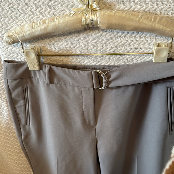 Adrianna Papell Women’s size 8 light gray brand new like  condition - Picture 2 of 6